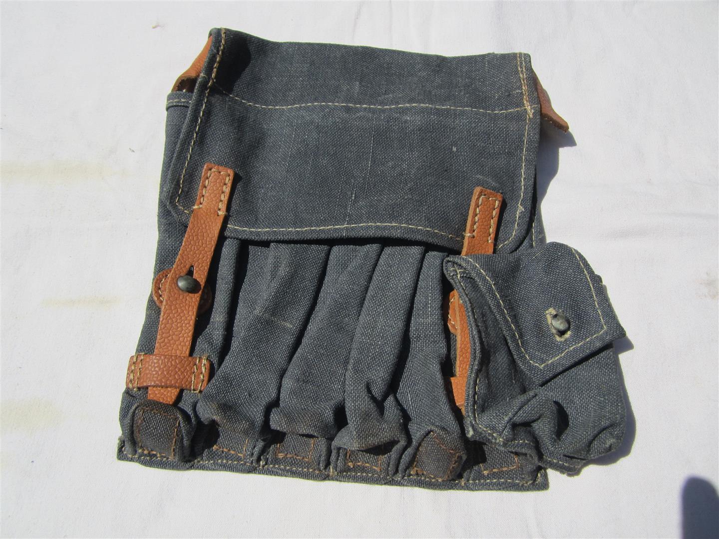 WW2 WL Falschirmjager MP38-40 Pouch, Reproduction